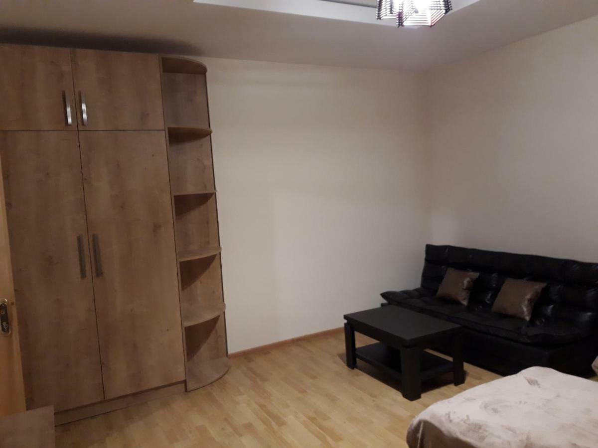 2 Bedroom Apartment In Chugureti Tbilissi Extérieur photo
