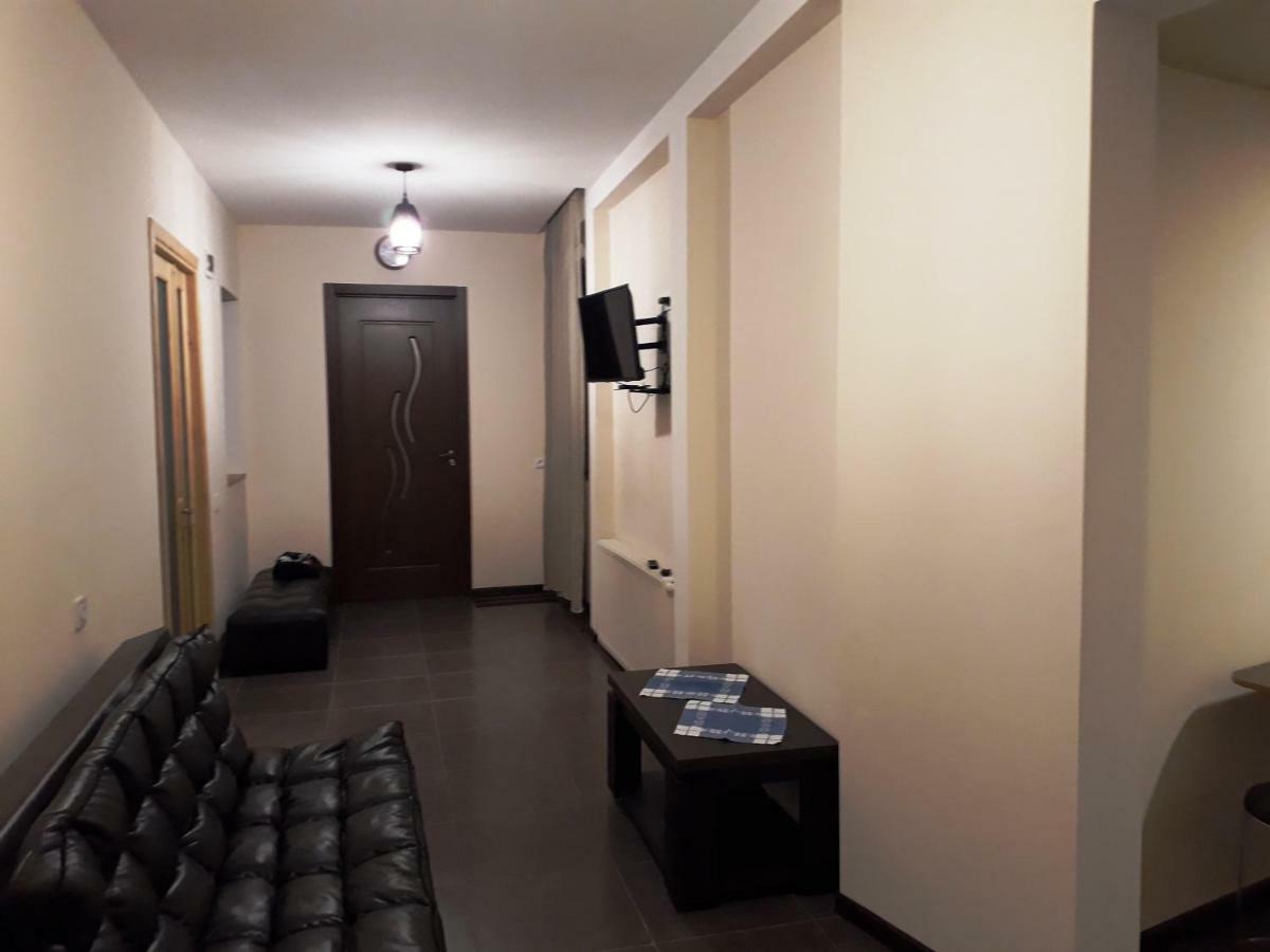 2 Bedroom Apartment In Chugureti Tbilissi Extérieur photo